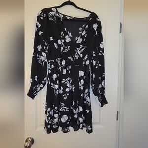 SHEIN Black and White Floral Long Sleeve Dress